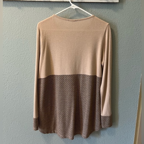 Staccato long sleeve tunic top size medium - Picture 5 of 5